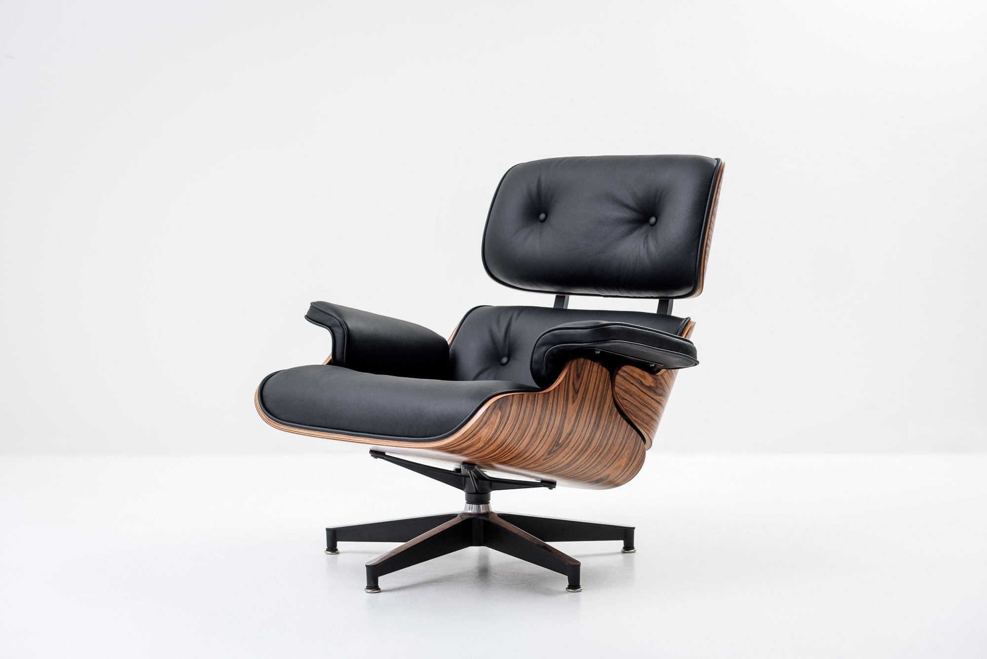 Leather Lounge Chair
