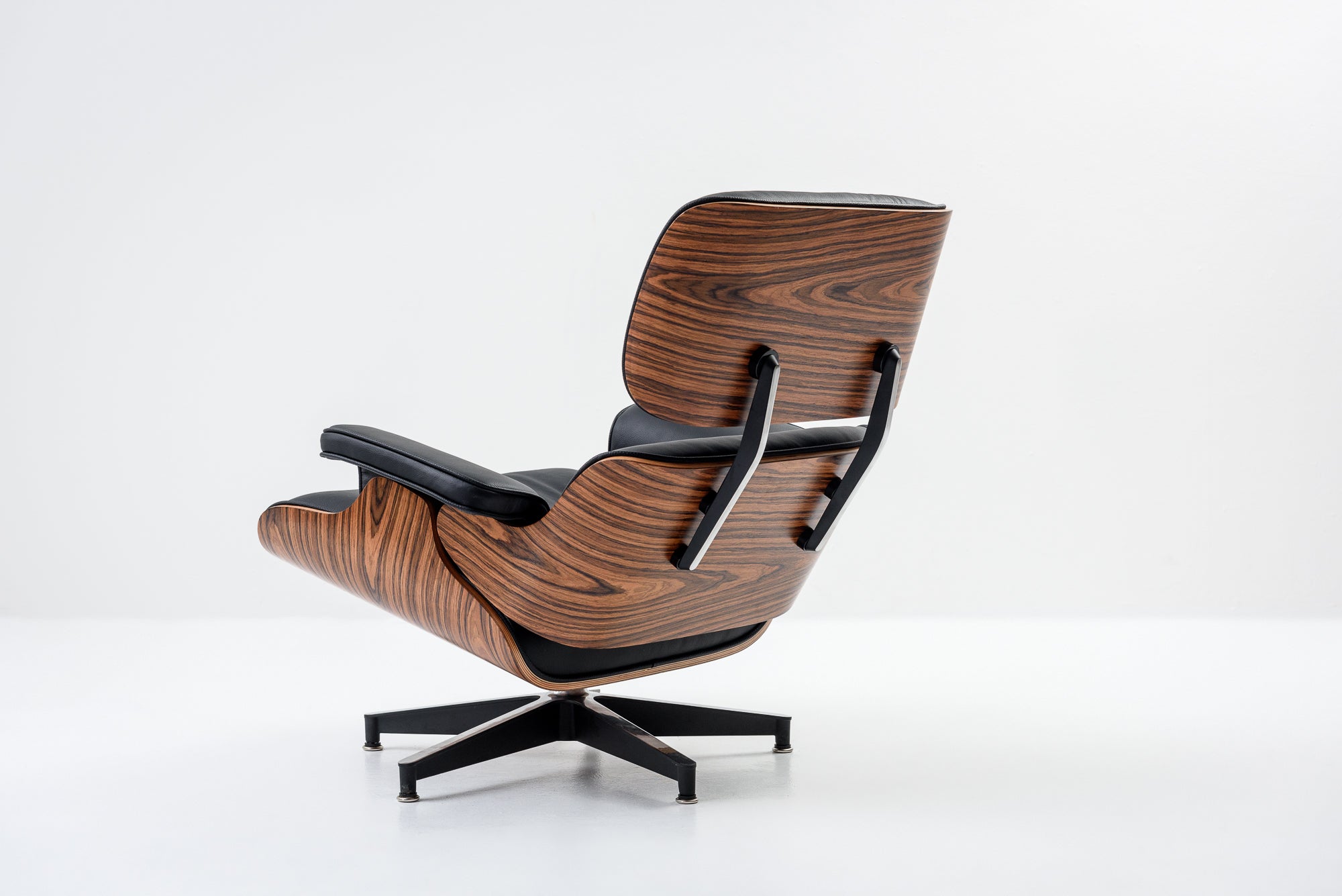 Leather Lounge Chair